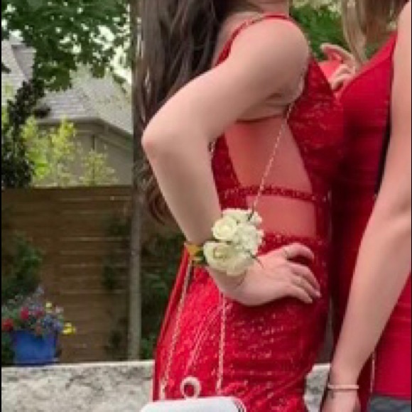 Stunning red lace with sparkle prom dress! - Picture 14 of 14